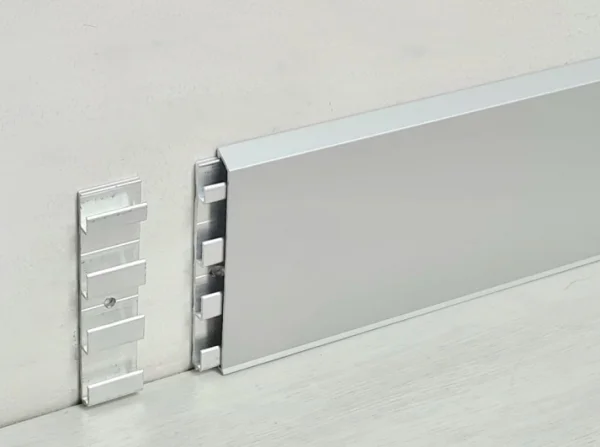 Алюминиевый плинтус Fezard Кабельный ALP-С70 Алюминий 70*10*2500 мм в Нижнем Тагиле