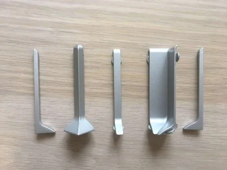 Внутренний угол для плинтуса ЭлитПроф Плоский 100 (Алюм) в Нижнем Тагиле