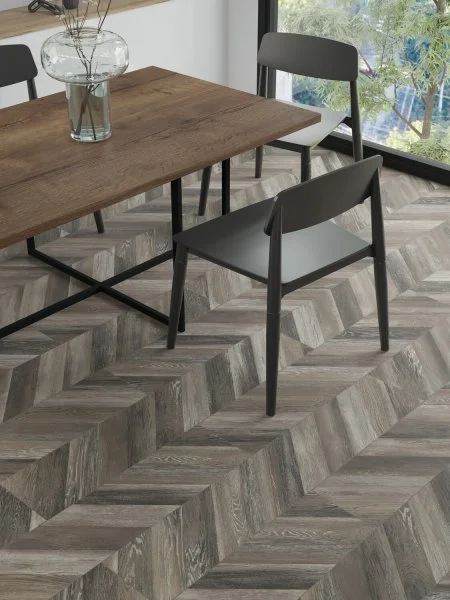 Ламинат Egger PRO 8/33 4V Large Дуб Кестинкорт Шоколад левая EPL240F4CL в Нижнем Тагиле