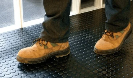 Противоскользящее резиновое покрытие Пятачки (1,2х10м) в Нижнем Тагиле