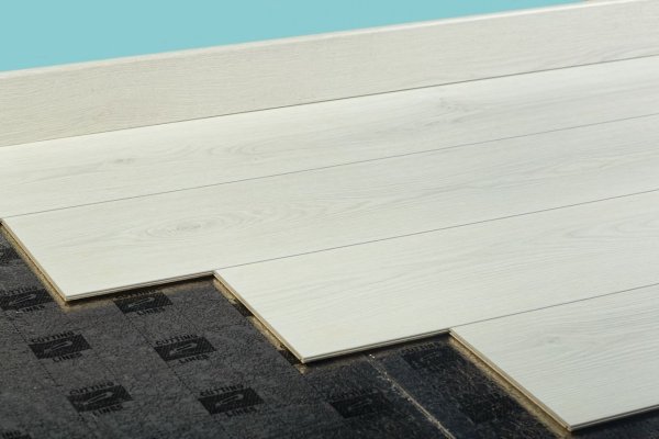 Ламинат Kronopol Platinium Milo 3305 Nike Oak в #REGION_NAME_DECLINE_PP#