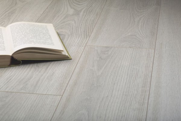 Ламинат Kronopol Platinium Milo 3034 Ferrara Oak в #REGION_NAME_DECLINE_PP#